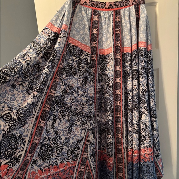 Patterned maxi skirt - Picture 3 of 3
